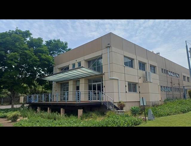 BUSINESS PROPERTY TO RENT IN KOSMOSDAL